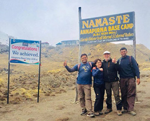 Annapurna Base campTrekking . 29 Mar 2018.
